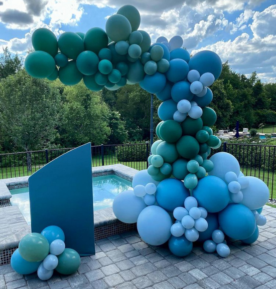 balloonsWithPool